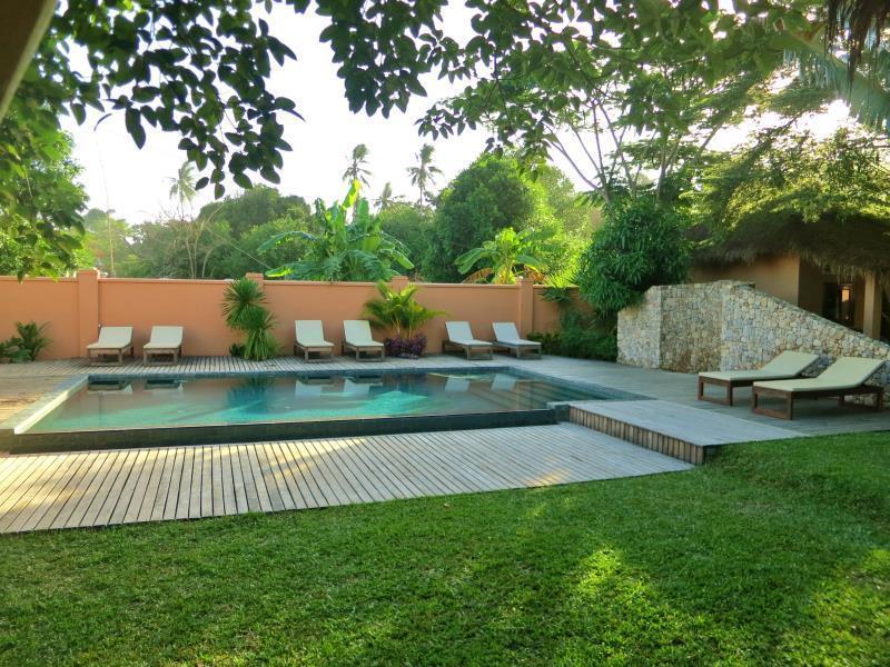 Hotel Botanica Kep Exterior foto