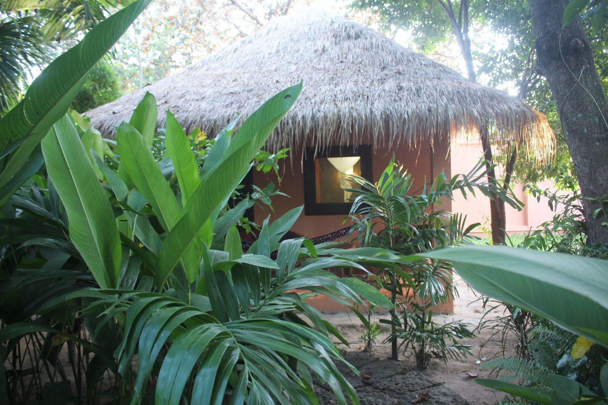 Hotel Botanica Kep Exterior foto