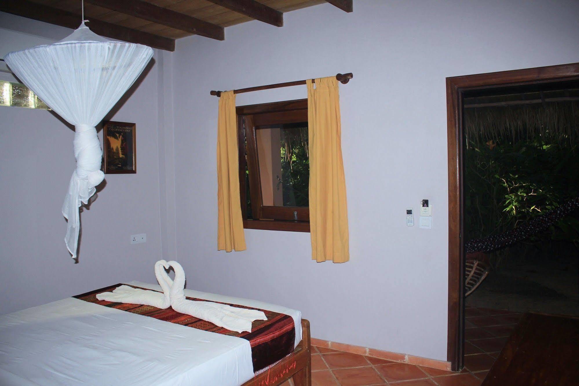 Hotel Botanica Kep Exterior foto